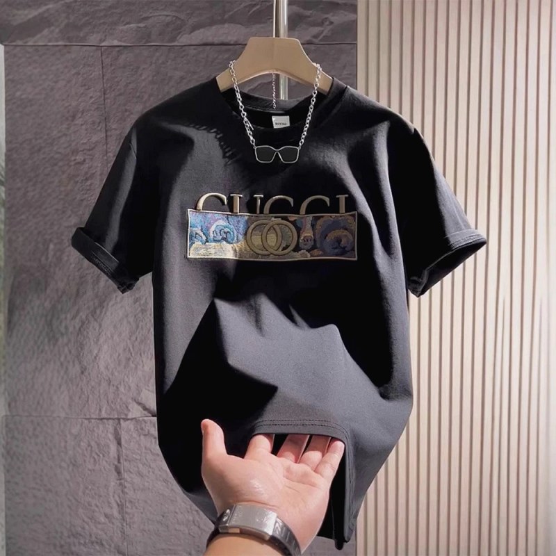 Gucci Black T-Shirt in Casual Streetwear Style Review: Landed Cost, Two Washes and the Sizing Bet on a $7.31 Crewneck